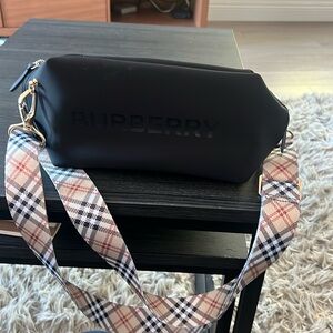Burberry cosmetic bag